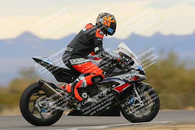 media/Jan-14-2023-SoCal Trackdays (Sat) [[497694156f]]/Turn 9 Set 2 (1130am)/